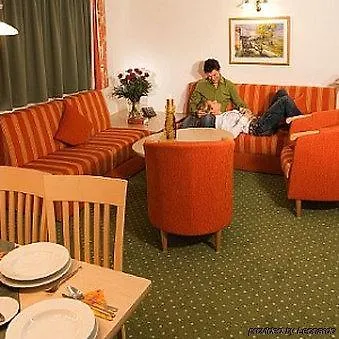 伯恩森公寓酒店